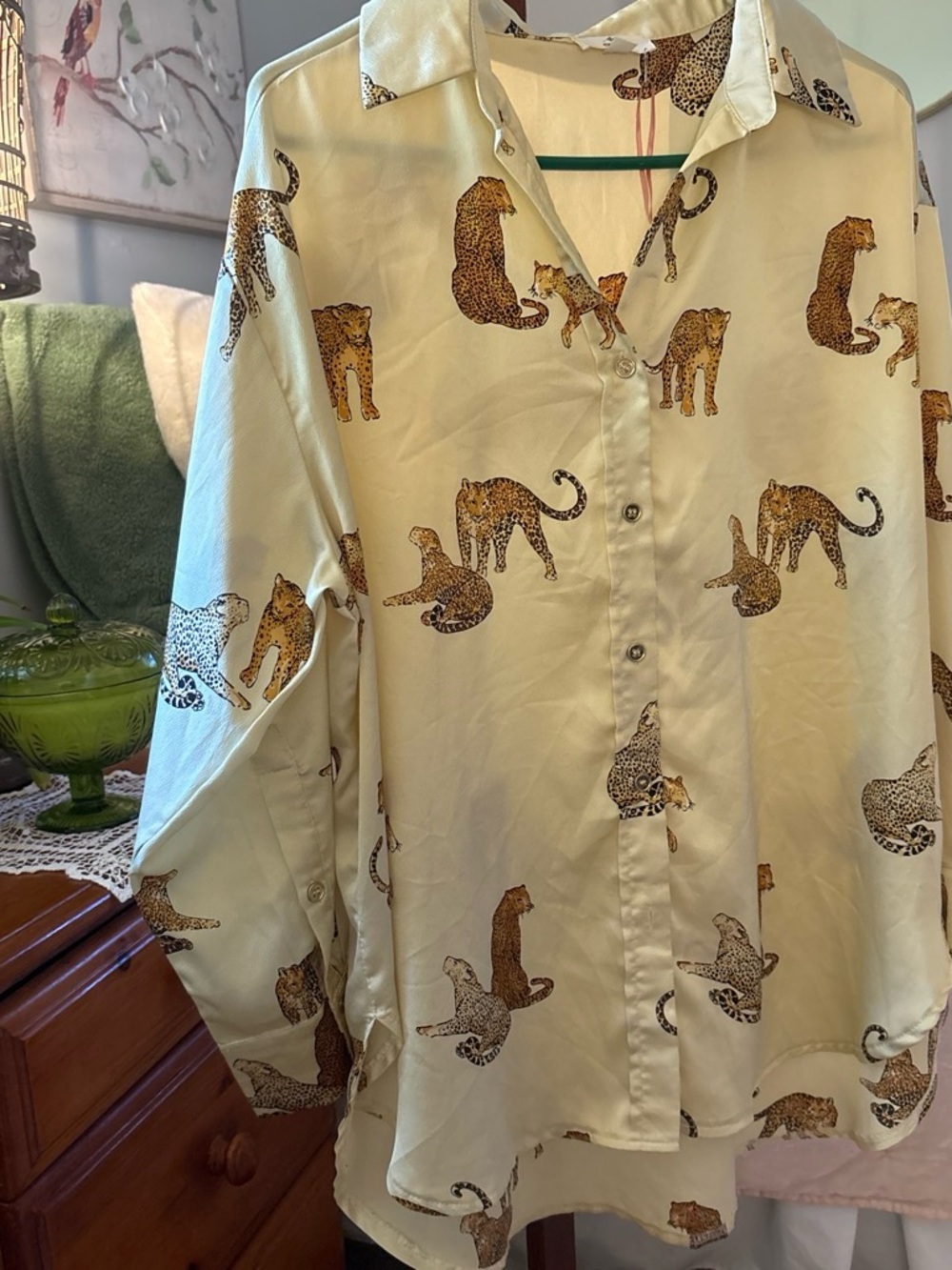 entro Cream Cheetah Top